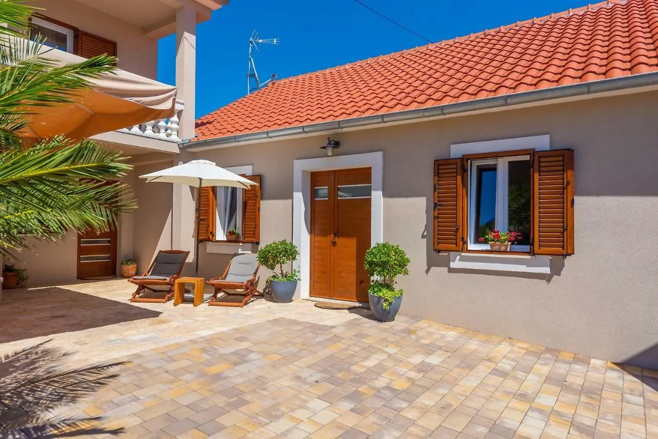Holiday Home Privlaka/Zadar Riviera 8218 Nin